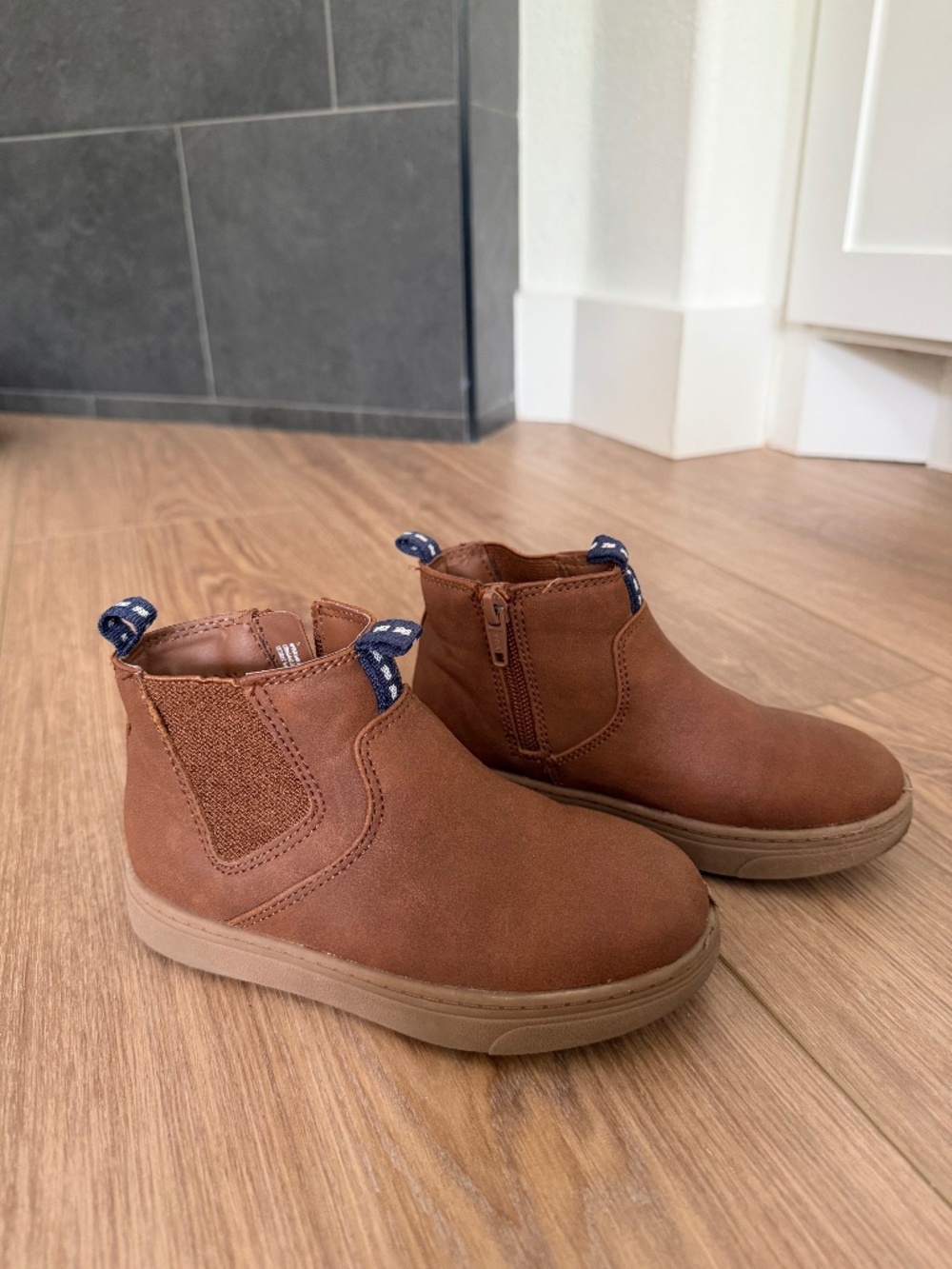 Cat and Jack leather zip up bootie